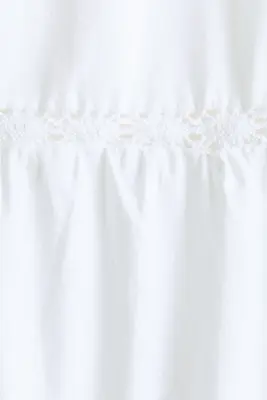 Robe avec dentelle et jupe évasée - Blanc — photo 3
