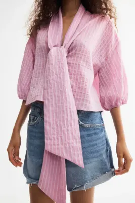Blouse froissée avec col à nouer - Rose ancien/rayé — photo 1
