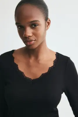 Top à encolure en V avec dentelle - Noir — photo 2