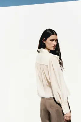 Blouse à volants ruchés avec col à nouer - Crème — photo 3