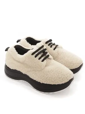 Chaussures plates en shearling blanc crème semelle et lacets noirs Prix boutique 1100€ Taille 40 — photo 2