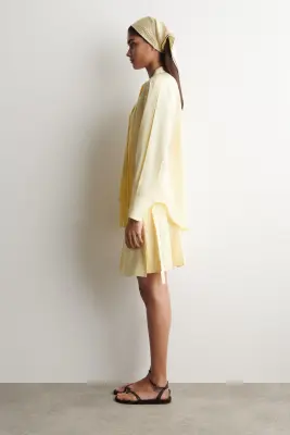 BLOUSE PLISSÉE À ENCOLURE NOUÉE - JAUNE BEURRE — photo 2
