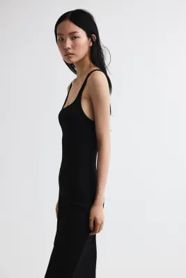 Robe moulante en viscose - Noir — photo 3