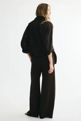Pantalon texturé en viscose mélangée - Marron foncé — photo 2