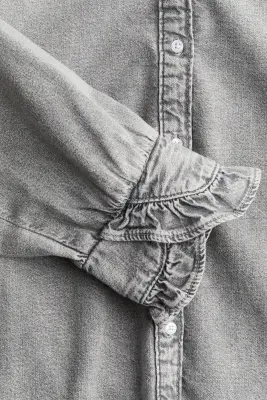 Frill-trimmed denim blouse - Gris — photo 5
