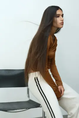 Top asymétrique à effet drapé - Marron — photo 1