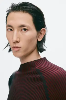 Pull Slim Fit en maille côtelée avec col cheminée - Rouge/noir — photo 4