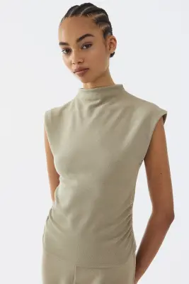 Top en jersey avec col cheminée - Beige — photo 2