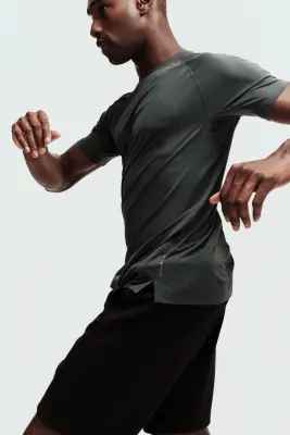 T-shirt de sport Muscle Fit CoolMove™ - Vert pin — photo 4