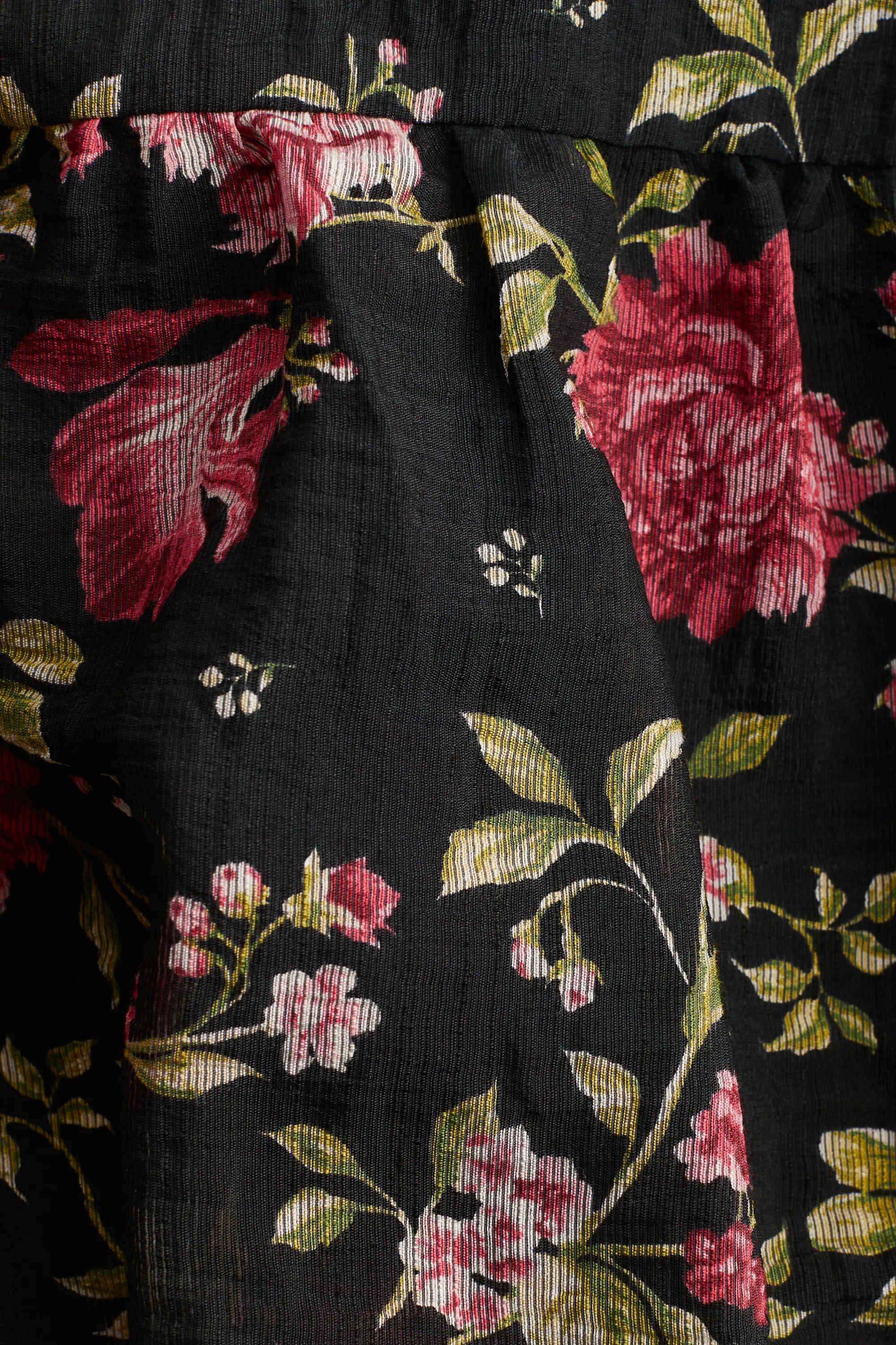 Blouse à motif avec base à effet boule - Noir/fleuri
