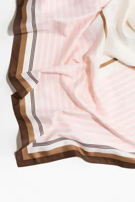 Foulard à motif - Rose clair/motif — photo 5