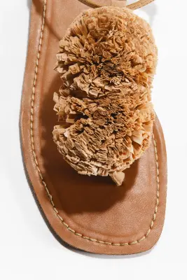 Sandales à brides fines avec applications - Beige foncé — photo 3