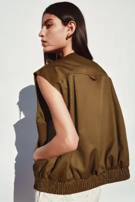 Veste sans manches en twill - Olive doré foncé — photo 3