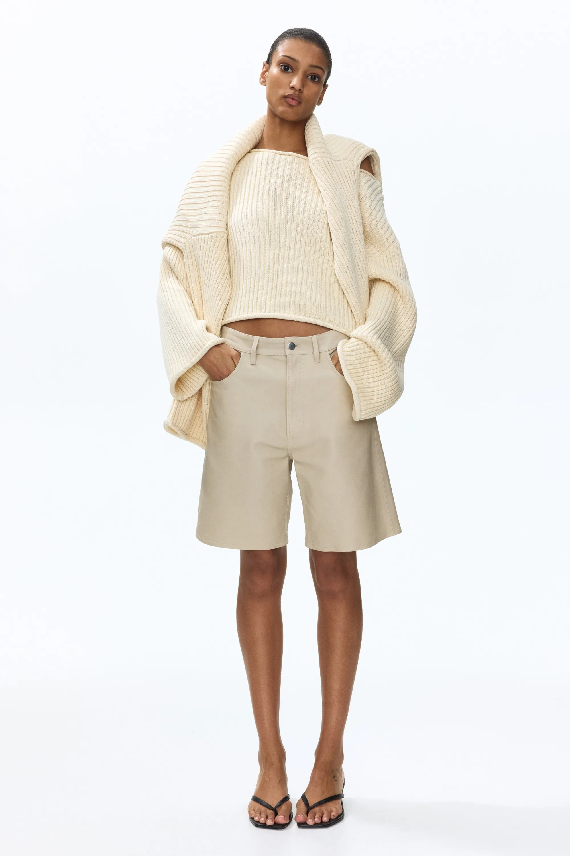 Pull en maille côtelée avec encolure bateau - Beige clair