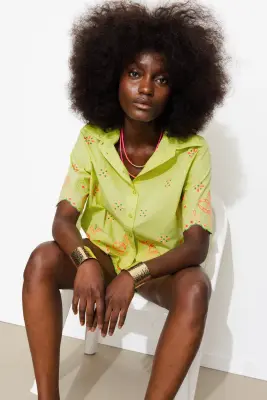 Chemise brodée Femme — photo 3
