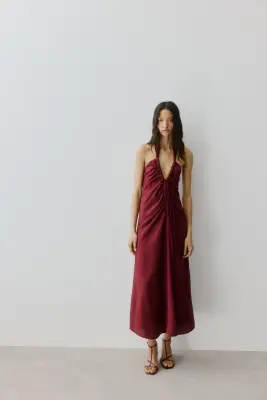 Robe dos nu en satin - Bordeaux — photo 3