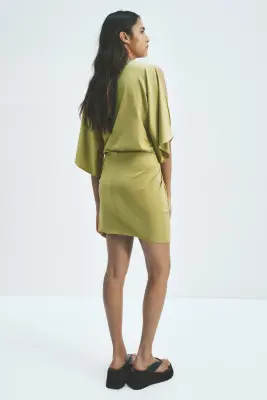 Robe épaules dénudées à effet drapé - Vert olive — photo 3