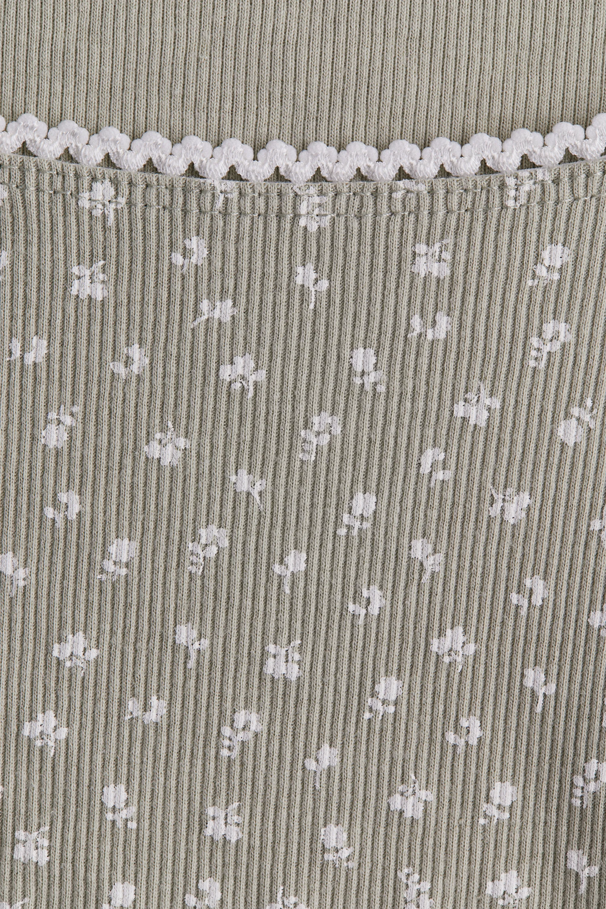 Top en coton avec bord picots - Vert ancien clair/fleuri