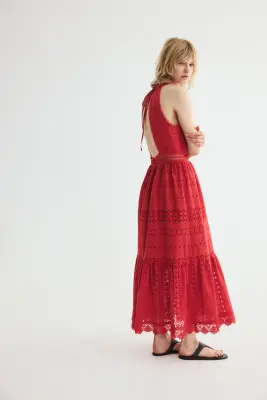 Robe découpé avec broderie anglaise - Rouge — photo 3