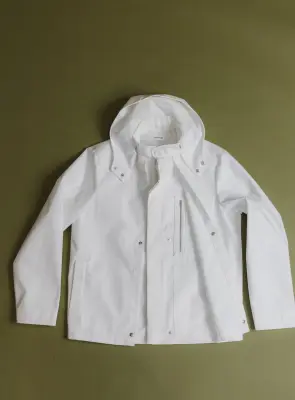 Multi Pockets Flapped Parka in White Waterproof Teflon — photo 2