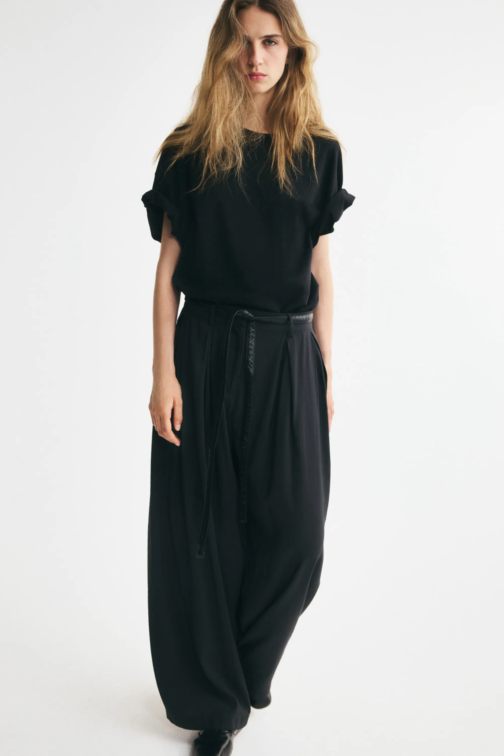 Pantalon large avec ceinture - Gris foncé