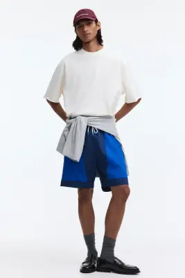 Short de survêtement Loose Fit - Bleu foncé/color block — photo 1