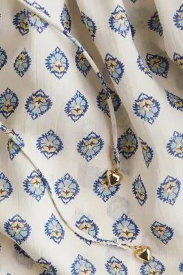 Robe smockée avec jupe évasée - Beige clair/motif — photo 2