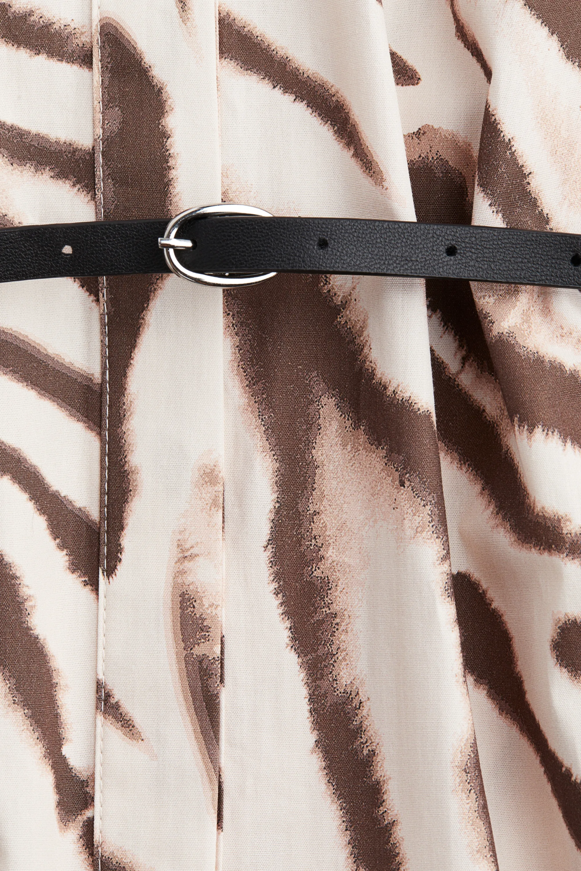 Robe en popeline avec ceinture - Beige clair/motif zébré