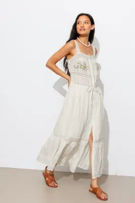 Robe midi en cotonnade brodée — photo 5