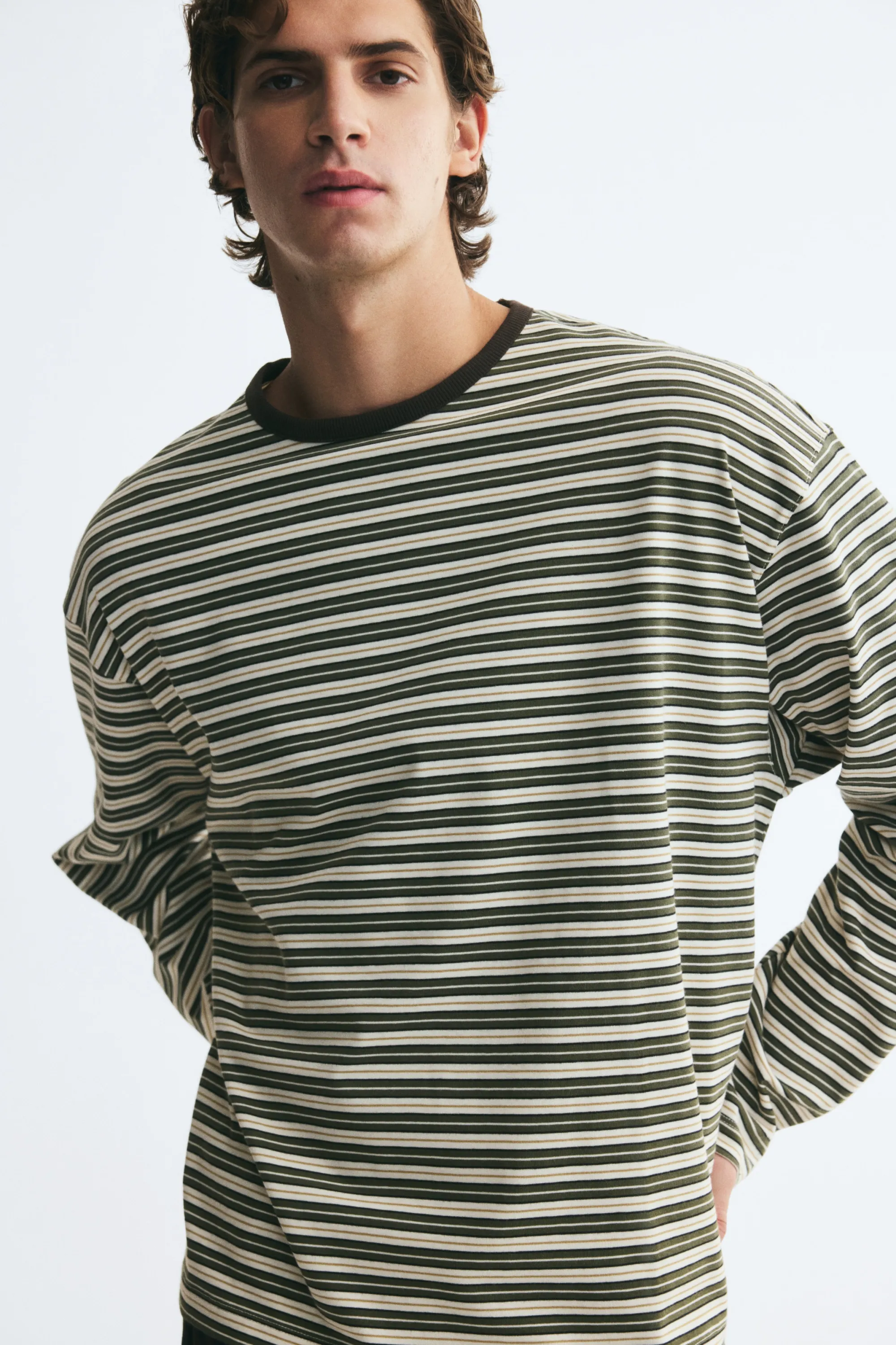 Relaxed Fit Boxy long-sleeved T-shirt - Vert kaki foncé/rayé
