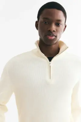 Pull Regular Fit avec col zippé - Crème — photo 1