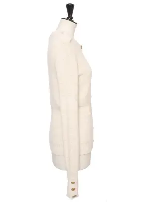 Gilet cardigan col rond en laine épaisse d'alpaga blanc crème et boutons dorés Prix boutique 1600€ Taille S — photo 4