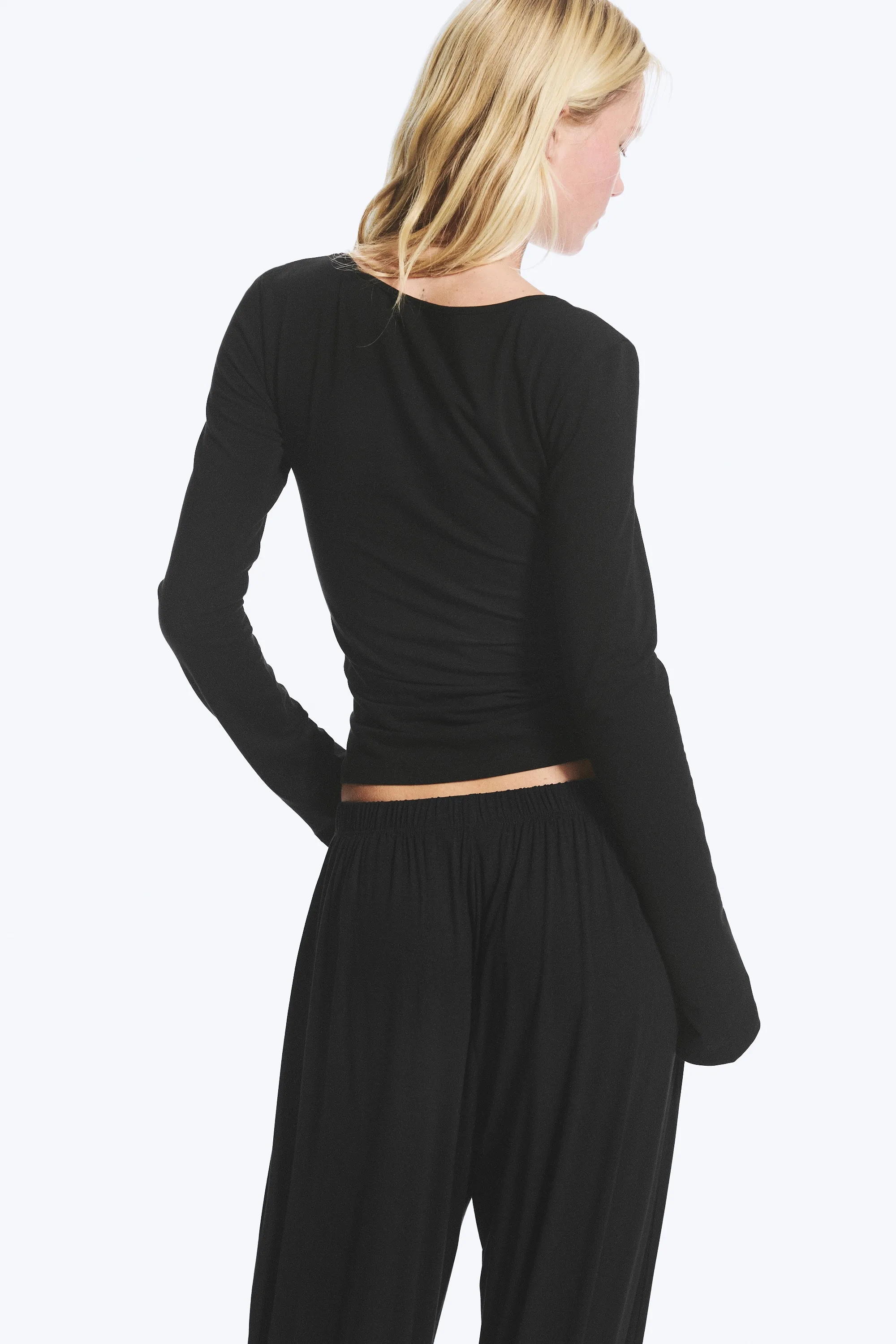 Top slim en jersey à col en V - Noir