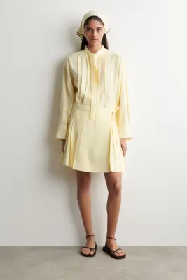 BLOUSE PLISSÉE À ENCOLURE NOUÉE - JAUNE BEURRE — photo 1