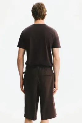 T-shirt Slim Fit en coton pima - Marron foncé — photo 3