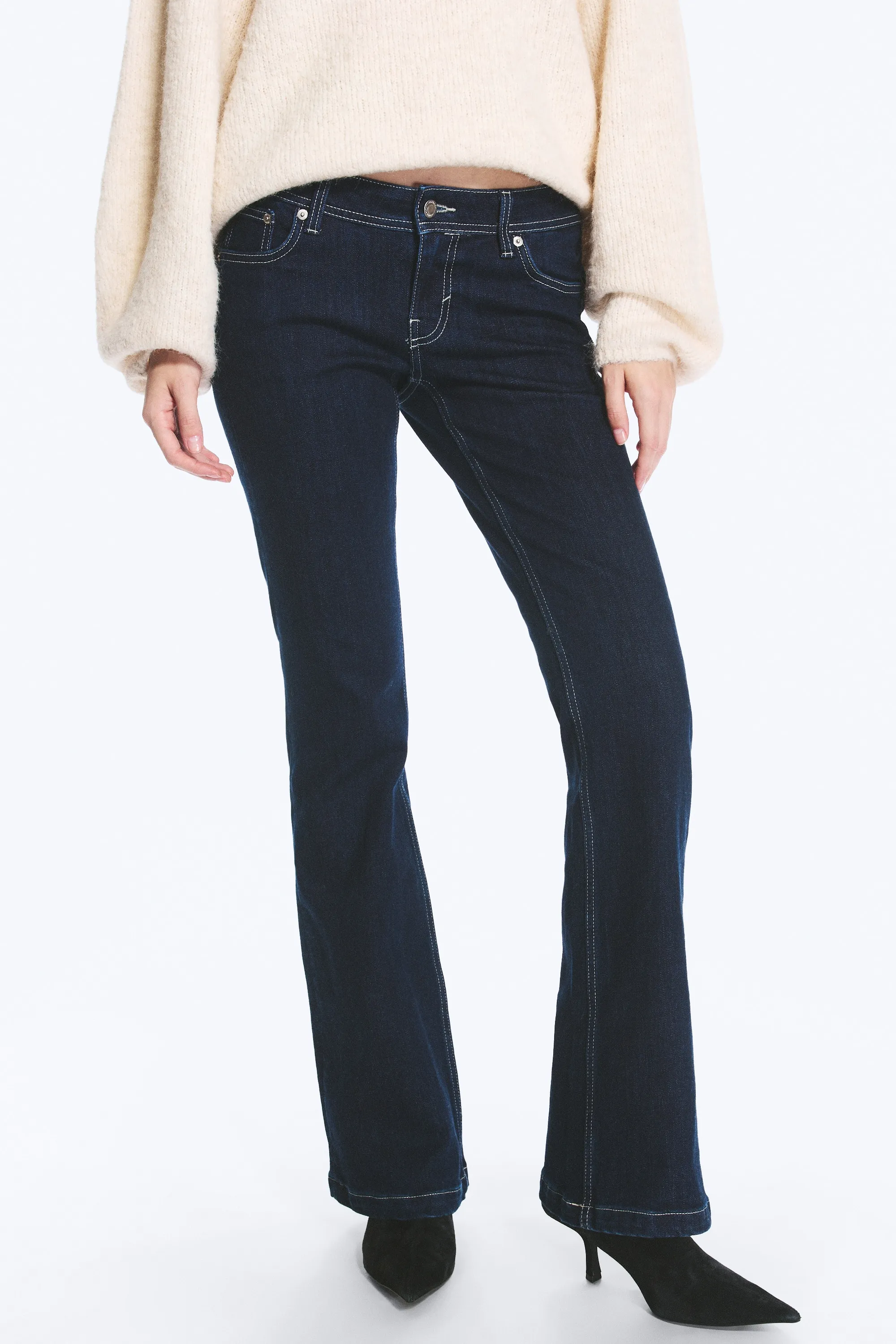 Jean évasé ajusté taille basse - Blue Rinse – Bleu foncé