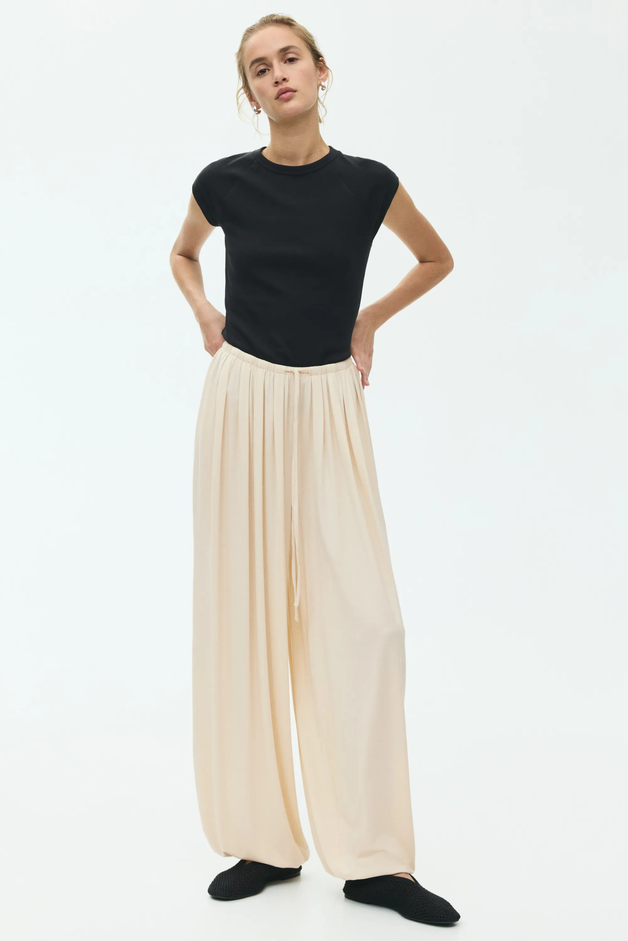 Pantalon à cordon avec jambes ballon - Beige clair