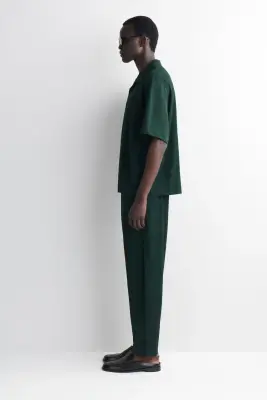 PANTALON FUSEAU DÉCONTRACTÉ EN COTON FROISSÉ - VERT FONCÉ — photo 1