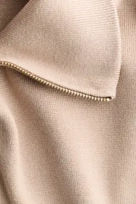 Pull en maille fine avec col zippé - Beige — photo 5