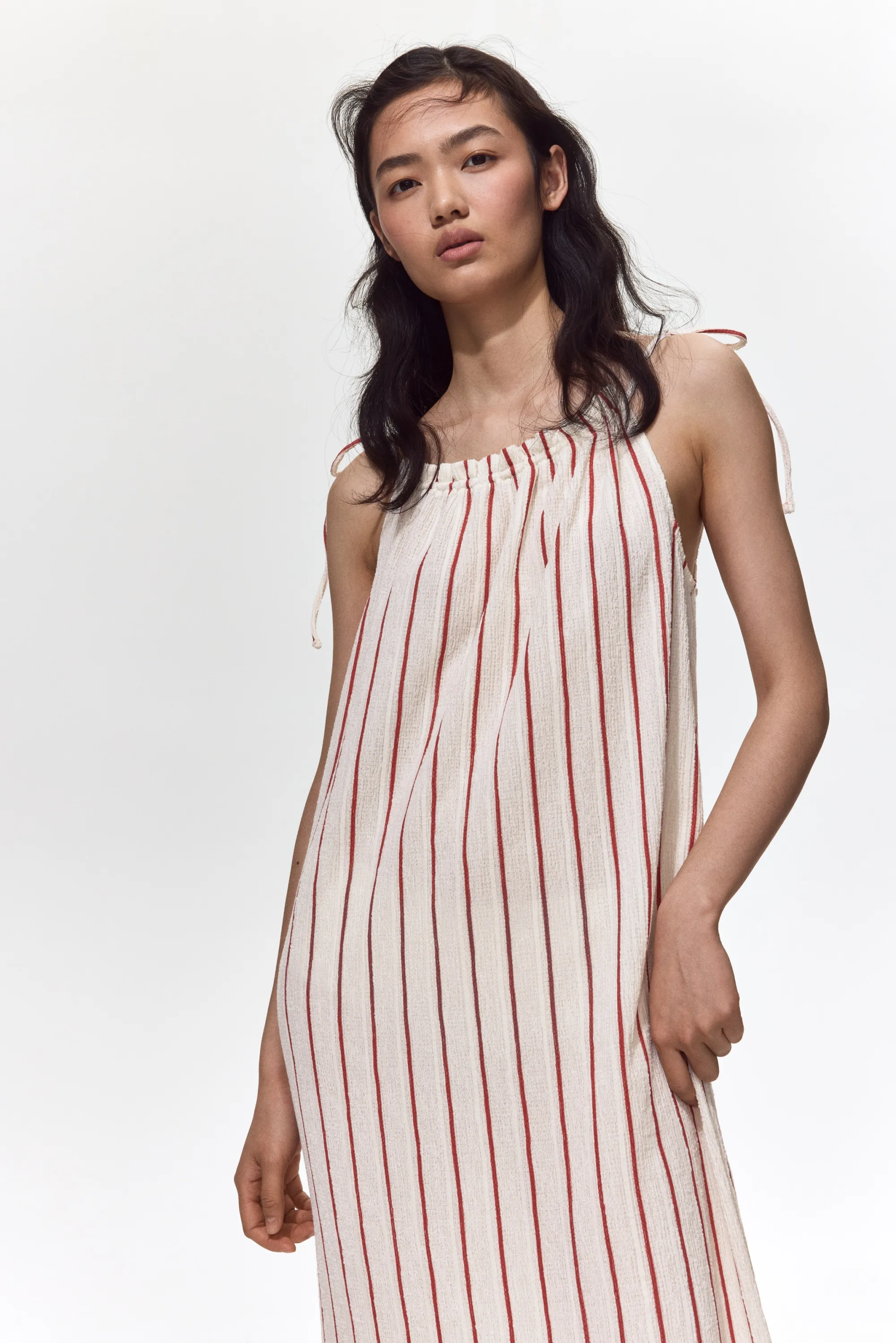 Robe froissée avec bretelles à nouer - Crème/rayé