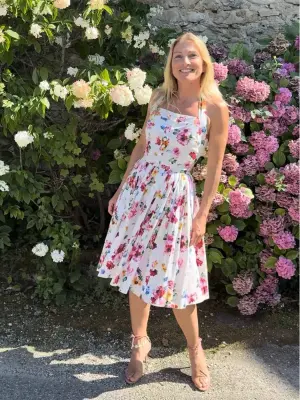 Robe courte cintrée évasée en coton imprimé fleuri multicolor Prix boutique 1850€ Taille 34 — photo 2