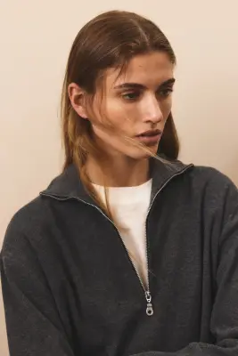 Pull en maille fine avec col zippé - Gris foncé — photo 2
