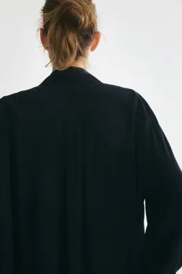 Chemise oversize en viscose - Bleu marine — photo 4