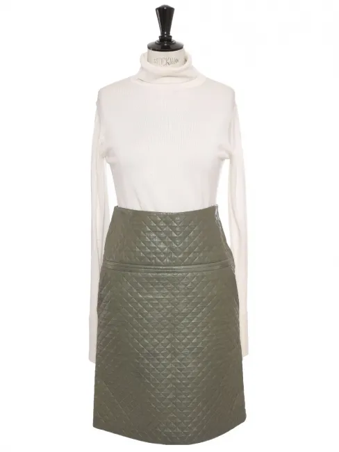 Jupe droite en cuir vert matelassé Fall Winter 2012 Prix boutique 2600€ Taille 36