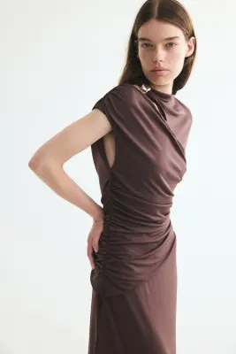 Robe découpée à effet drapé - Marron foncé — photo 3