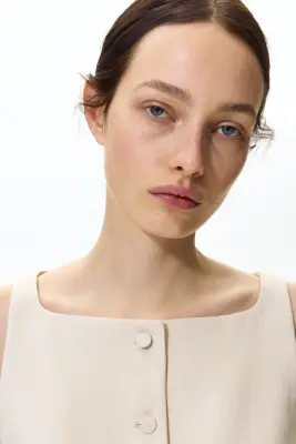 Gilet sans manches ajusté - Beige clair — photo 2