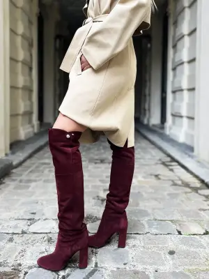bottes cuissardes à talon en suède rouge bordeaux Prix boutique 1600€ Taille 37,5 — photo 3