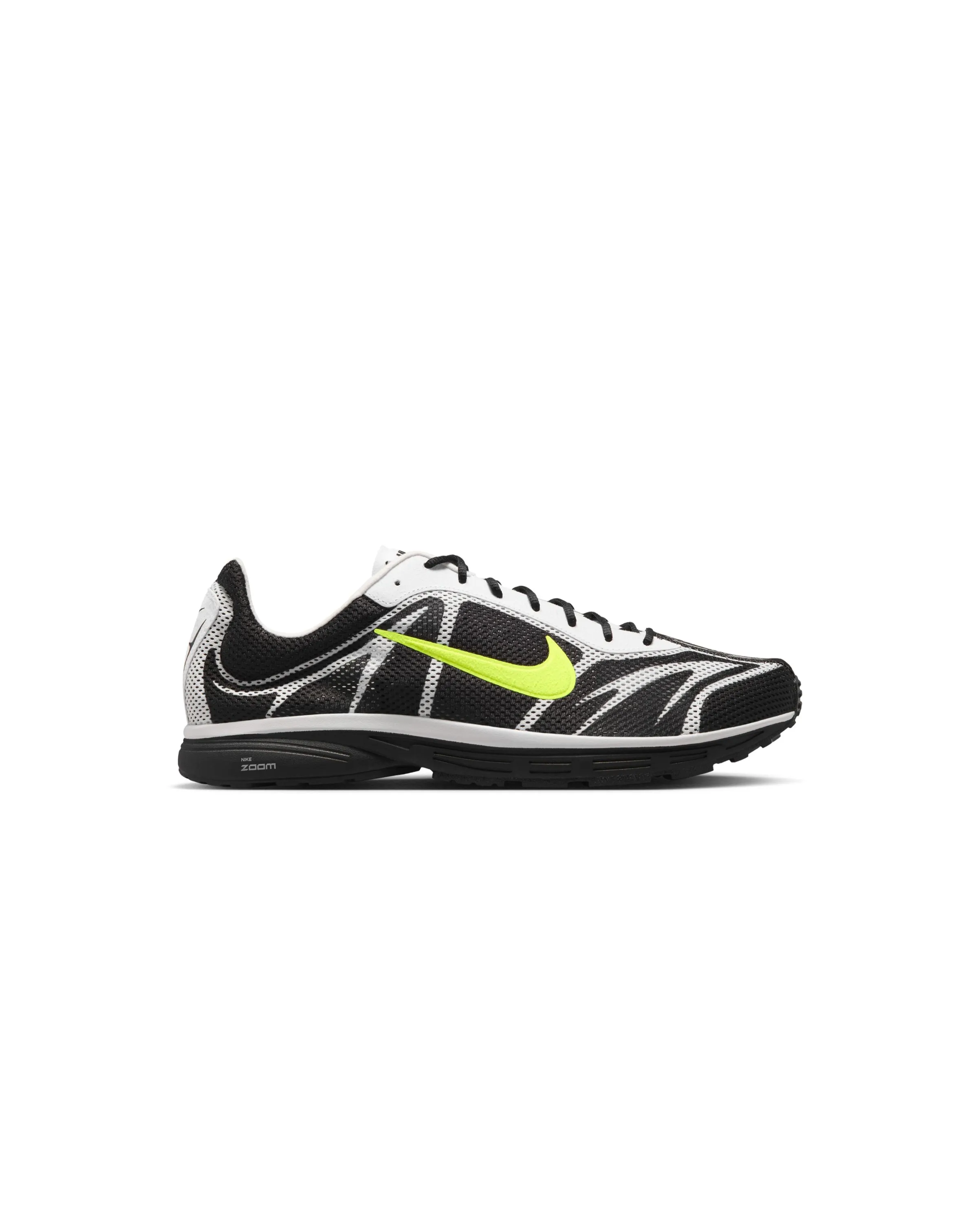 Zoom Streak 3 Black Volt