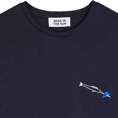 Bask in the Sun – T-shirt Heart Navy — photo 3
