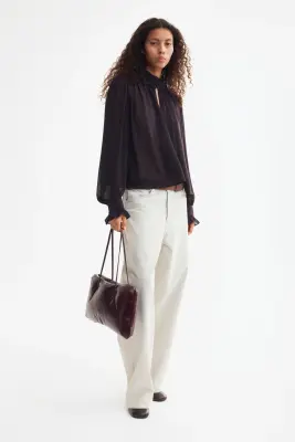Blouse en mousseline avec manches bouffantes - Violet foncé — photo 2